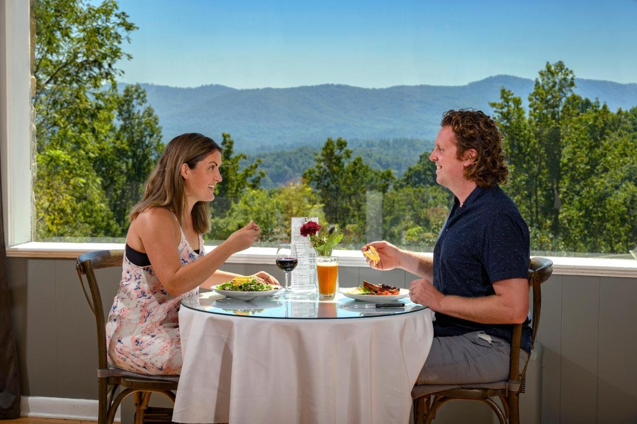 Echo Mountain Inn เฮนเดอร์สันวิลล์ ภายนอก รูปภาพ